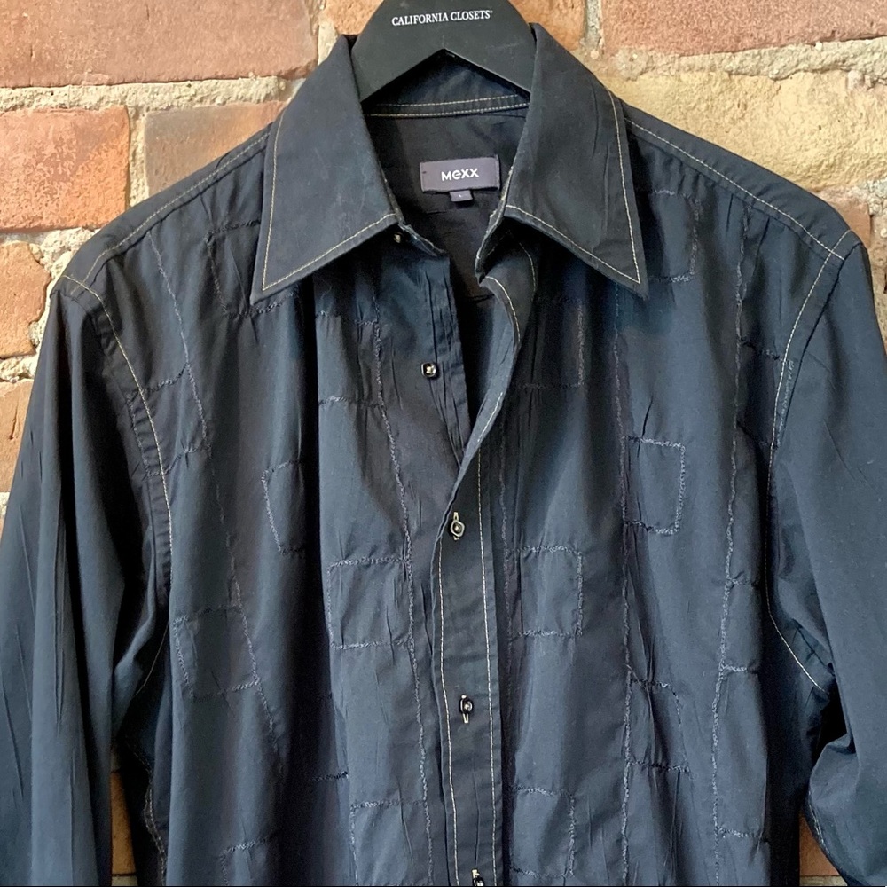 Men’s MEXX Long Sleeve Black Shirt. Size: Large